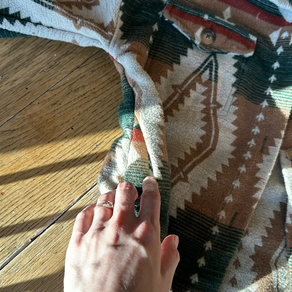 Aztec Patterned Button-Up Jacket - Picture 5 of 6